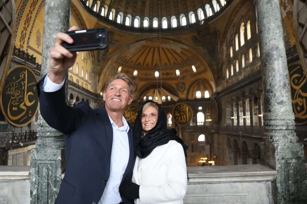 Büyükelçi Jeff Flake ve eşi Cheryl Flake İstanbul ziyaretine çıktı!